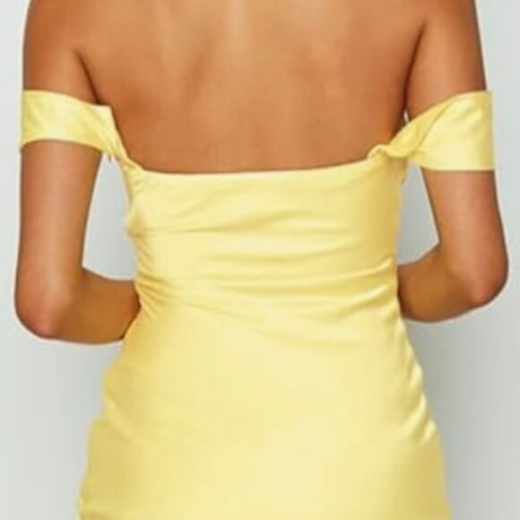 Satin off the shoulder ruched backless maxi dress- Realtix- Yellow Large - Picture 3 of 11